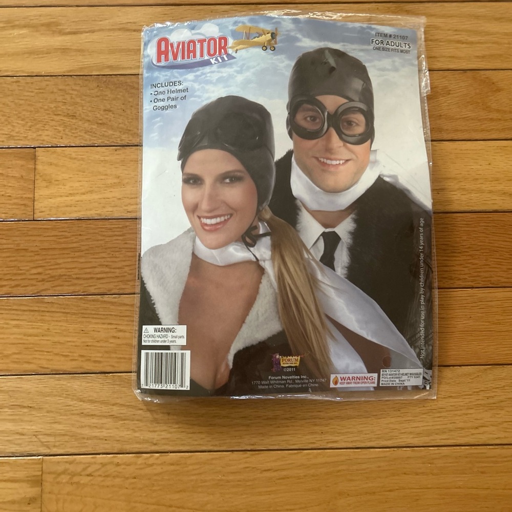Aviator Costume Kit with Black Cap and Goggles